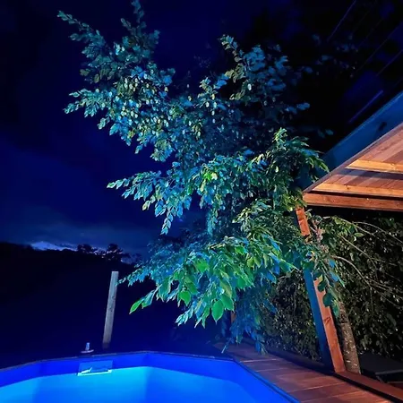Paradis Pour Deux, Pierres, Piscine, Cinque Terre Holiday home *